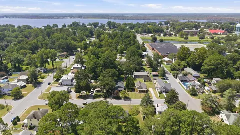 View/Area - 614 E 6th St, Washington, NC 27889 photo 5 of 8