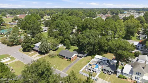 View/Area - 614 E 6th St, Washington, NC 27889 photo 6 of 8