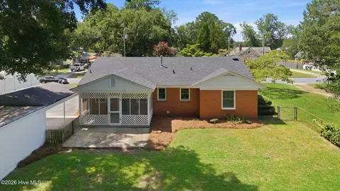Exterior - 614 E 6th St, Washington, NC 27889 photo 1 of 10
