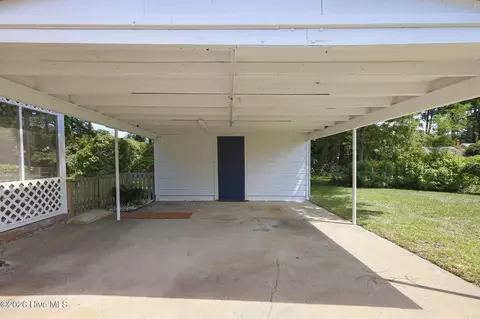 Exterior - 614 E 6th St, Washington, NC 27889 photo 6 of 10