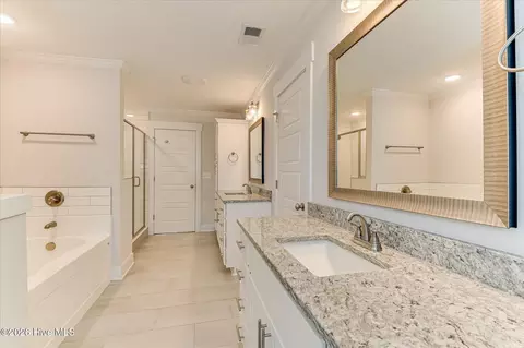 Bath - 3542 Hilltop Trl, Evans, GA 30809 photo 7 of 11