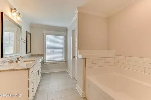 Bath - 3542 Hilltop Trl, Evans, GA 30809 photo 5 of 11