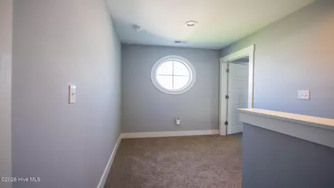 Entry Way - 279 E Ivybridge Dr, Hubert, NC 28539 photo 3 of 4