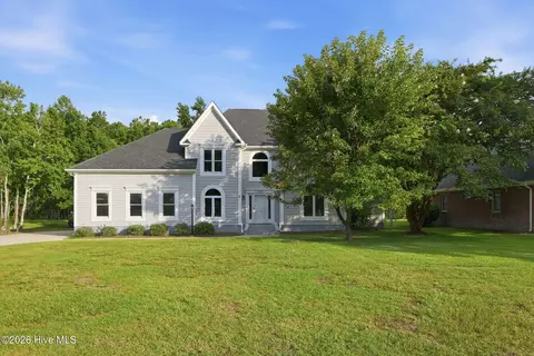 1912 Snowy Egret Dr, Morehead City, NC 28557