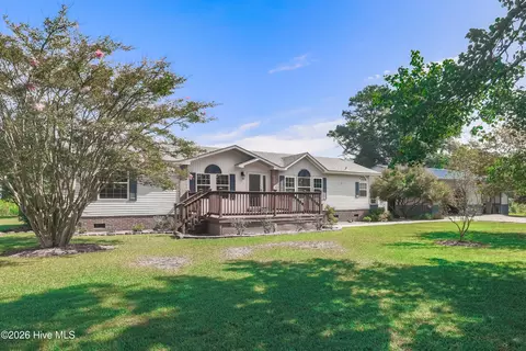 135 Jesse Lanier Ln, Wallace, NC 28466