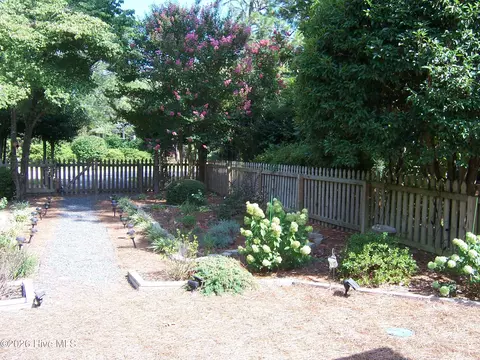 Exterior - 110 Mallard Ln, Pinehurst, NC 28374 photo 7 of 8