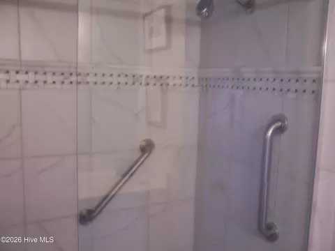 Bath - 110 Mallard Ln, Pinehurst, NC 28374 photo 5 of 5