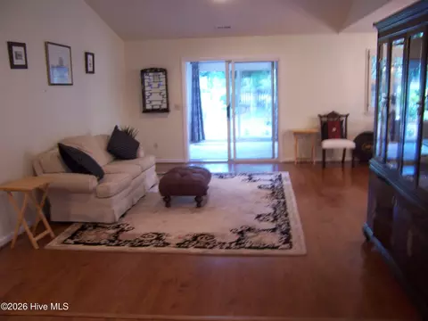 Living - 110 Mallard Ln, Pinehurst, NC 28374 photo 1 of 2