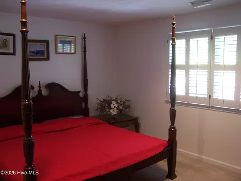 Bedroom - 110 Mallard Ln, Pinehurst, NC 28374 photo 4 of 5