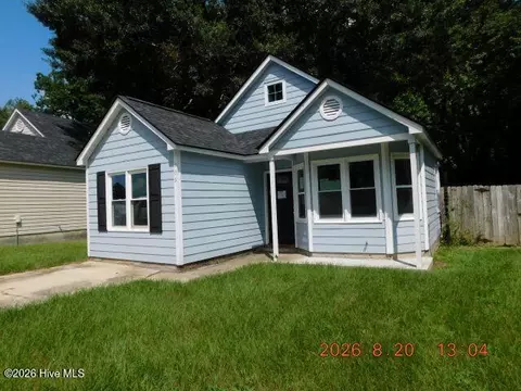 106 Mulberry Ln, Jacksonville, NC 28546