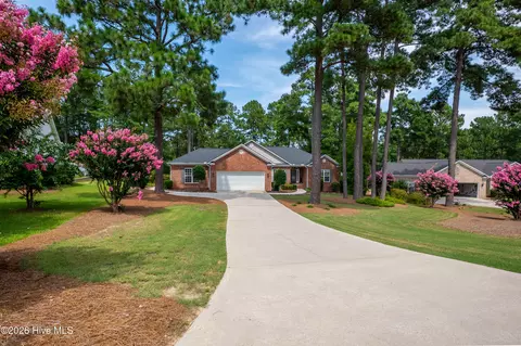 44 Winding Trl, Whispering Pines, NC 28327