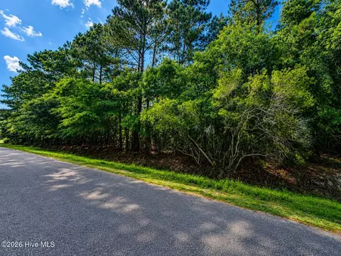 237 Pages Creek Dr, Wilmington, NC 28411