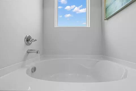 Bath - 602 Hillock Ct, Evans, GA 30809 photo 3 of 6