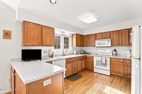 Kitchen - 2302 Wentworth Cir, Pinehurst, NC 28374 photo 1 of 4