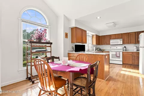 Dining - 2302 Wentworth Cir, Pinehurst, NC 28374 photo 2 of 7