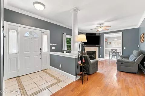 Entry Way - 5 Stallion Pl, Pinehurst, NC 28374 photo 2 of 5