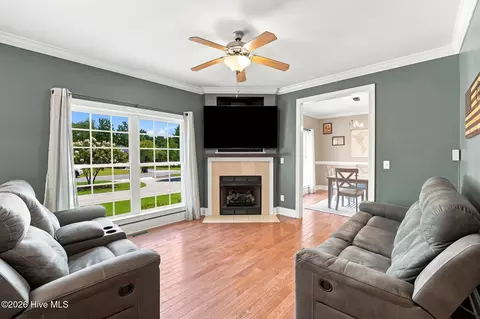 Living - 5 Stallion Pl, Pinehurst, NC 28374 photo 1 of 1