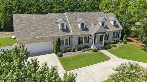 Exterior - 5 Stallion Pl, Pinehurst, NC 28374 photo 3 of 17