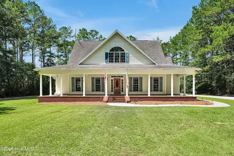 893 Horse Branch Rd, Burgaw, NC 28425