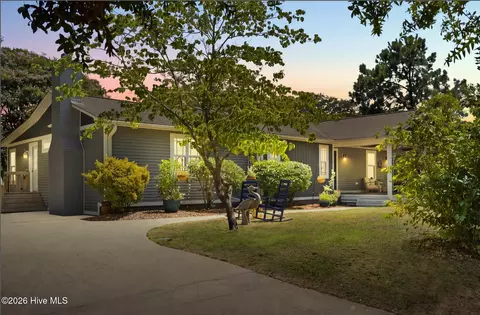 334 NE 59th St, Oak Island, NC 28465