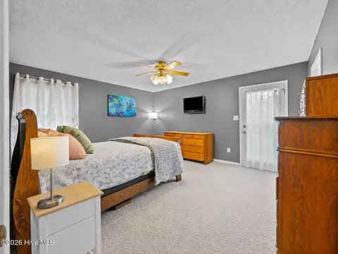 Bedroom - 111 Maple St, Teachey, NC 28464 photo 3 of 6