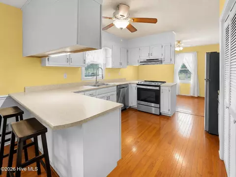 Kitchen - 111 Maple St, Teachey, NC 28464 photo 2 of 4