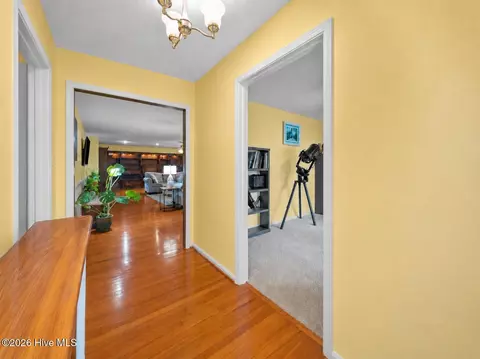 Entry Way - 111 Maple St, Teachey, NC 28464 photo 2 of 4