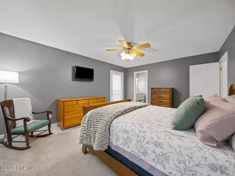 Bedroom - 111 Maple St, Teachey, NC 28464 photo 2 of 6