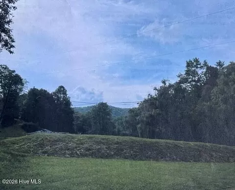 6 Hidden Lakes Rd, Topton, NC 28781