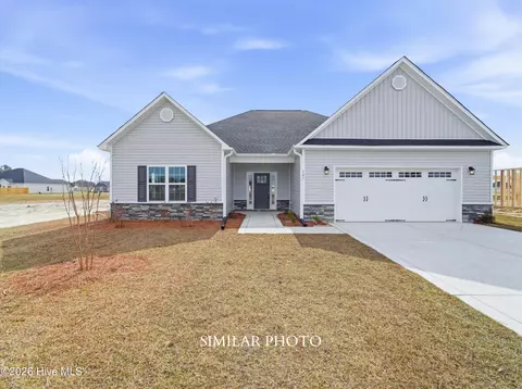 213 Little Bird Ln, Jacksonville, NC 28546