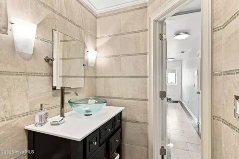 Bath - 3903 Ocean Dr #EAST, Emerald Isle, NC 28594 photo 2 of 8