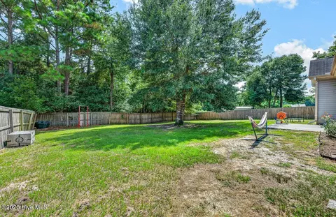 Exterior - 413 Peppermint Dr, Hubert, NC 28539 photo 4 of 5
