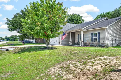 Exterior - 413 Peppermint Dr, Hubert, NC 28539 photo 2 of 5