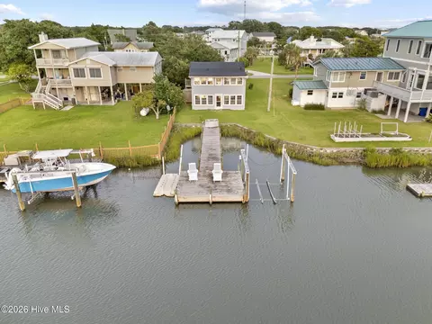 115 Cedar Ln, Cedar Point, NC 28584