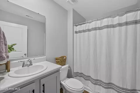 Bath - 10 Evian Ct, Hampstead, NC 28443 photo 1 of 1