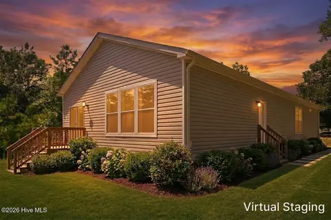 324 Clearview Dr, Holly Ridge, NC 28445