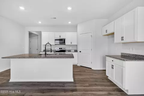 Kitchen - 2039 Willowleaf Dr, Leland, NC 28451 photo 3 of 4