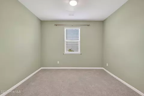 Bedroom - 2039 Willowleaf Dr, Leland, NC 28451 photo 8 of 10
