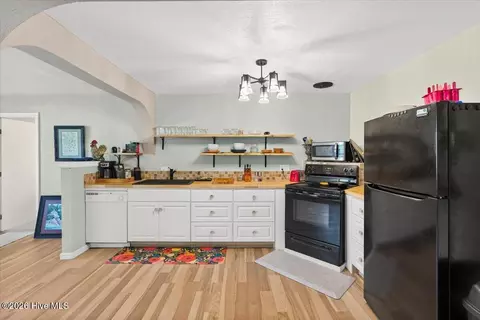 Kitchen - 1941 Roys Ln, Augusta, GA 30906 photo 3 of 3