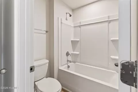 Bath - 104 Rubyfield Ct, Fremont, NC 27830 photo 4 of 5