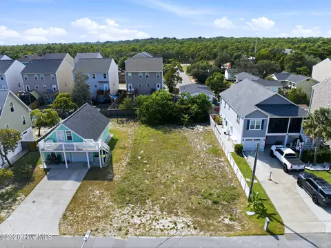 817 Kenneth Ave, Carolina Beach, NC 28428