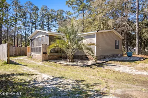 9101 Shady Forest Dr SW, Calabash, NC 28467