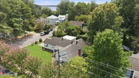 View/Area - 525 E 2nd St, Washington, NC 27889 photo 7 of 10