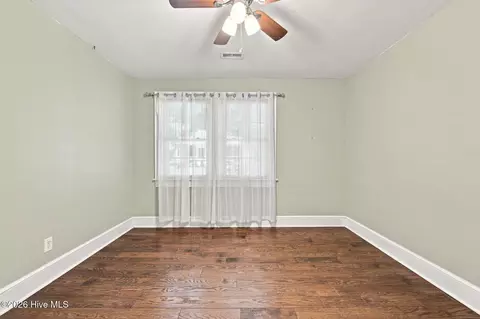 Bedroom - 525 E 2nd St, Washington, NC 27889 photo 1 of 9