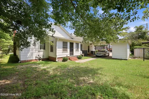 Exterior - 525 E 2nd St, Washington, NC 27889 photo 10 of 12