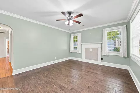 Living - 525 E 2nd St, Washington, NC 27889 photo 1 of 3
