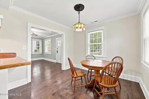 Dining - 525 E 2nd St, Washington, NC 27889 photo 2 of 3