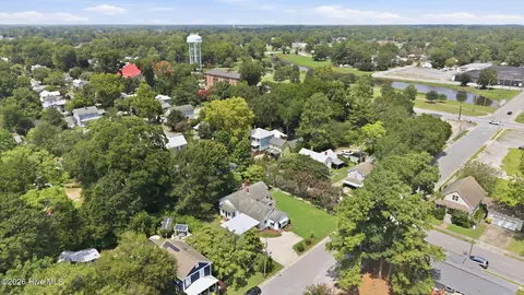 View/Area - 525 E 2nd St, Washington, NC 27889 photo 4 of 10