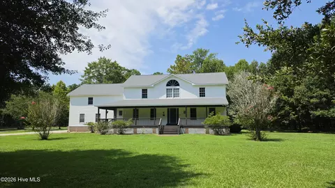 347 Sandy Point Dr, Beaufort, NC 28516