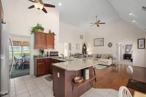 Kitchen - 134 Soundside Estates Dr, Grandy, NC 27939 photo 4 of 7